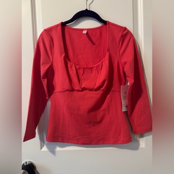Athleta Tops - NWT Athleta Size Small Shanti Scoop Top Red